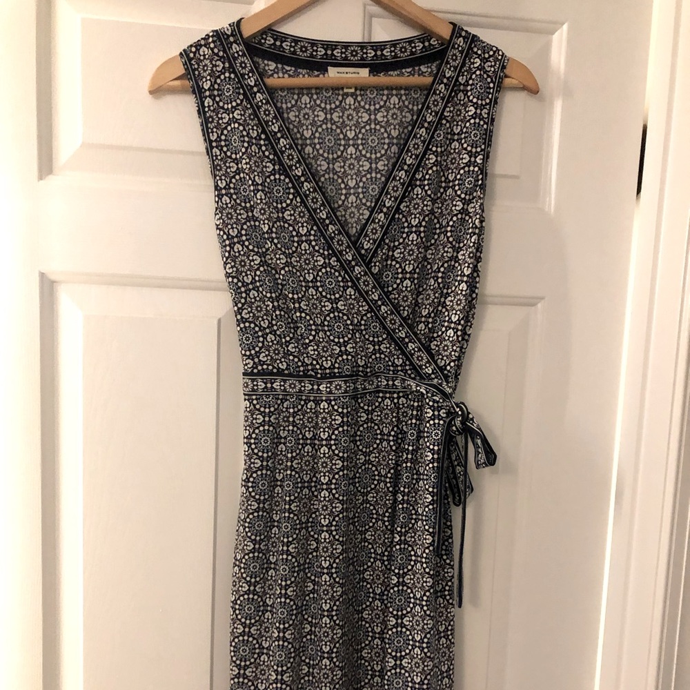 Max Studio sleeveless print dress